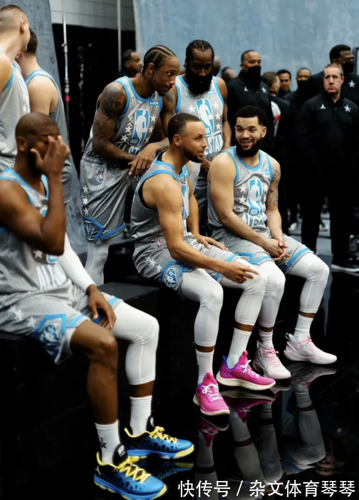 阿迪 东方力量闪耀全明星!老詹换了三双鞋,阿迪太惨,UA是最大赢家?