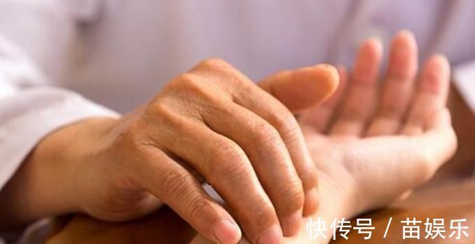 绿豆芽|体内湿气重的人,放开肚皮吃6物,帮你祛湿排毒,体重慢慢降