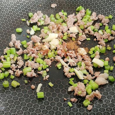 肉酱|香芹肉酱烧瓜条