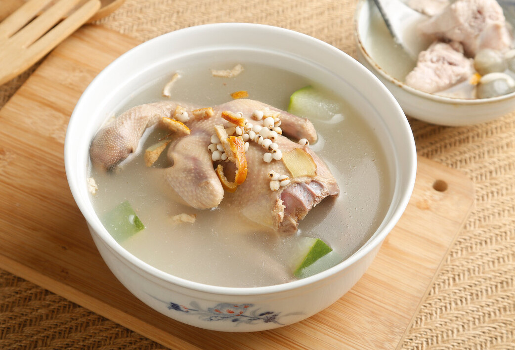 一鸽胜九鸡,炖鸽子汤需要焯水吗教你正确做法,肉嫩汤鲜营养高