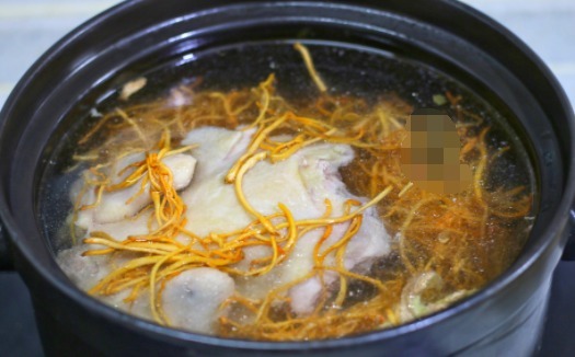 一年四季都馋这汤,隔几天准煲一次,每次都喝个精光,特别过瘾