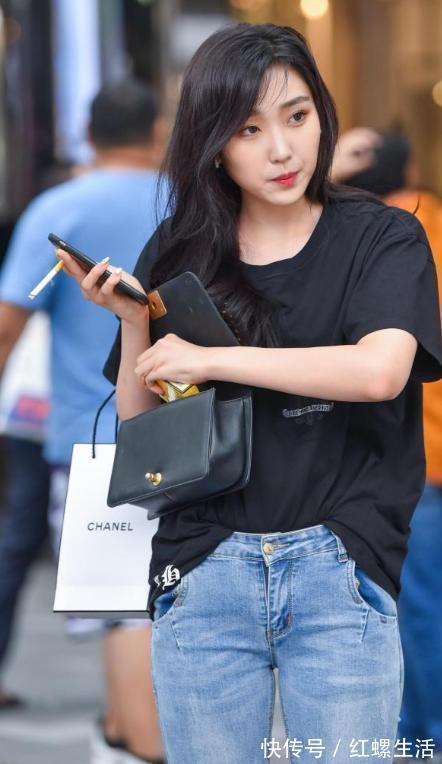 穿搭 牛仔女神真美丽,穿搭看似简单,却拥有别样的魅力