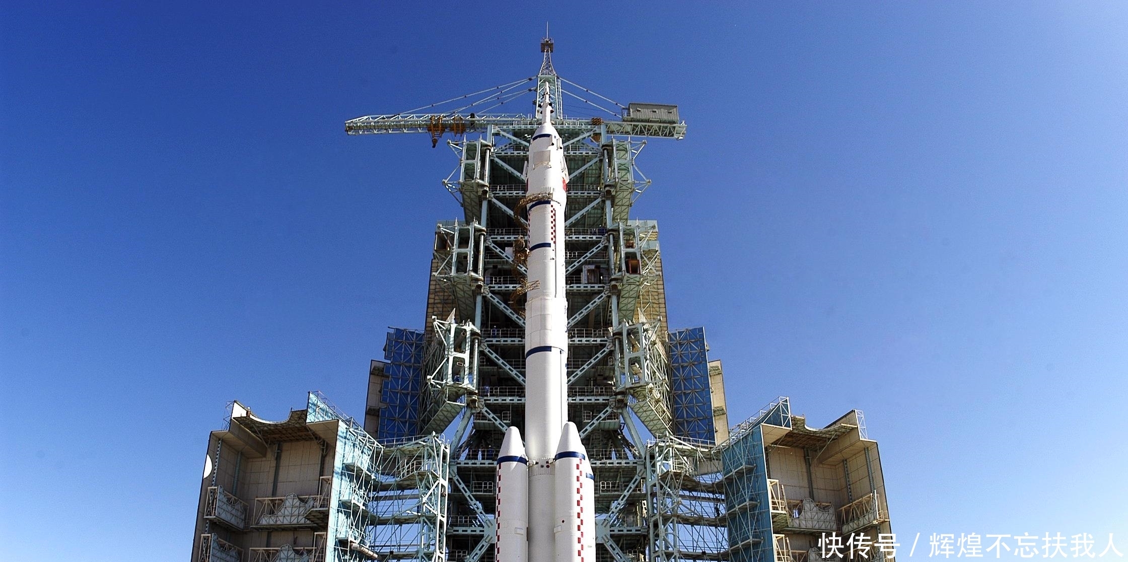 劉洋 沒(méi)有生育就不能上太空?中國(guó)首位女宇航員劉洋,打破這些宇宙謠言!