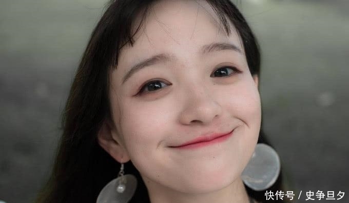 直男最喜欢女生这4个“部位”,长睫毛不算啥,第四点才最关键!