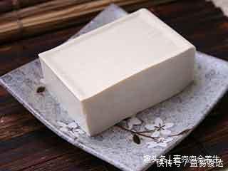 蜂蜜|经常吃豆腐的人注意!豆腐人人爱吃,但这种人不能吃,后悔才知道
