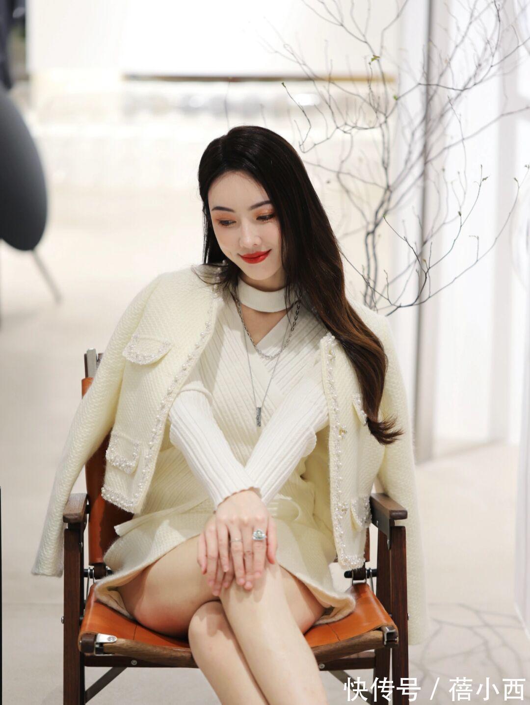 半身裙 找到适合自己的“小香风外套”,时尚博主都这样穿,成为时髦精