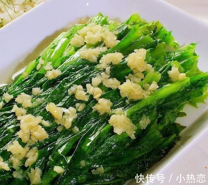 发苦|不管炒什么青菜，一旦先爆蒜下锅！炒出来的菜又老又黄，毫无营养