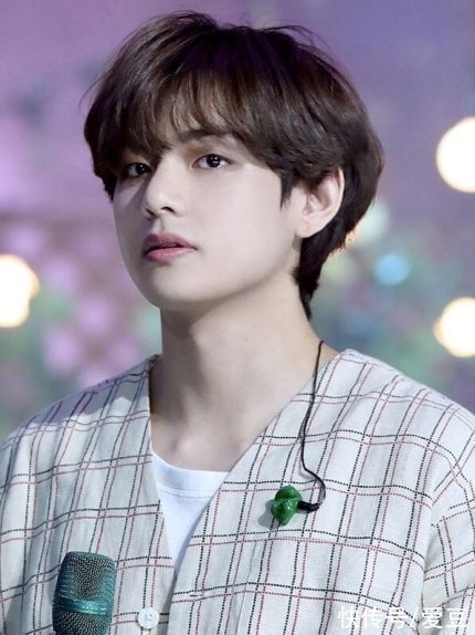 spotify|211008 防弹少年团V，“俄罗斯粉丝俱乐部Top 100”连续三年蝉联solo艺人最高排名