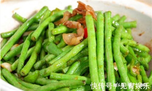 子宮|女性不想子宮“老得快”，常吃3種食物，排毒養顏，預防子宮早衰