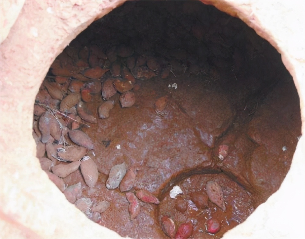 冻死骨!古代穷人过寒冬,为何宁可在户外冻死,也不挖地窖御寒,是懒吗