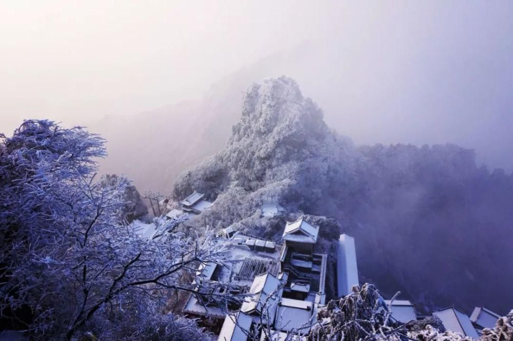 风雪|风雪武当山,仙境藏玄机!大雪封山时,道人、隐士都在干什么!