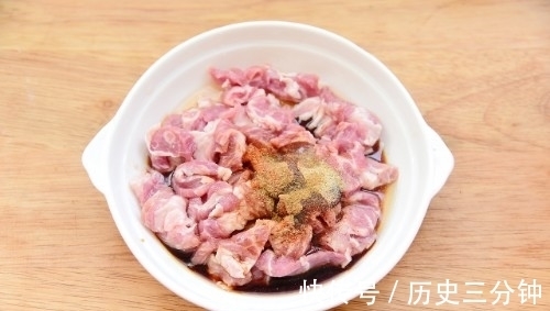 教你爽口下饭的凉拌梅花肉,营养美味超好吃,孩子们特喜欢