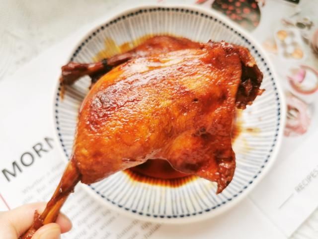 油烫鸭|入秋后，吃牛肉羊肉不如吃鸭肉，高蛋白易消化，滋补润燥不上火