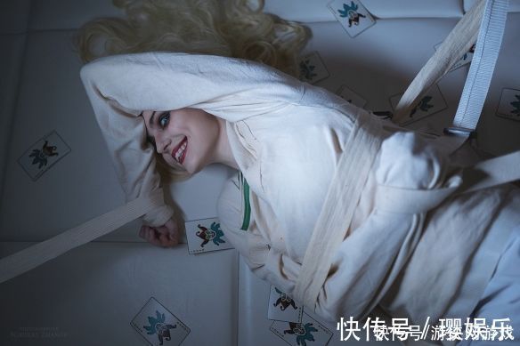 h腿控福利！俄妹COS小丑女：精分哈莉·奎茵的种种蜕变