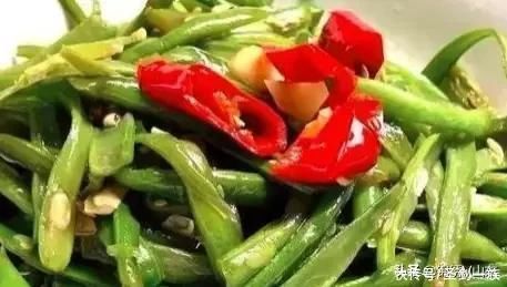 天热没胃口来尝尝12道家常素菜，做法简单，营养美味，一盘不够吃