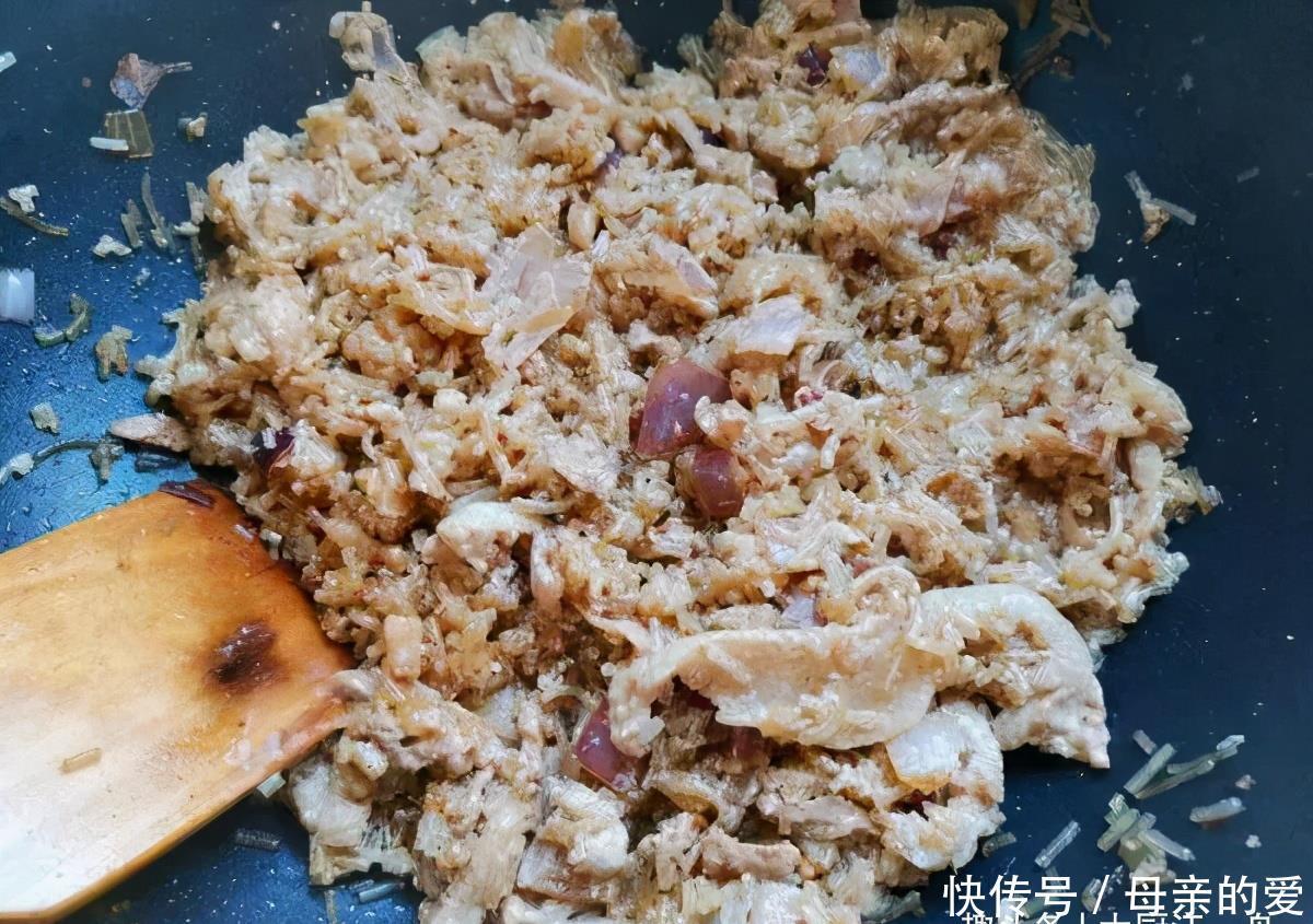 粉条别再炒着吃了,教你河南特色做法,劲道又解馋,年夜饭必备