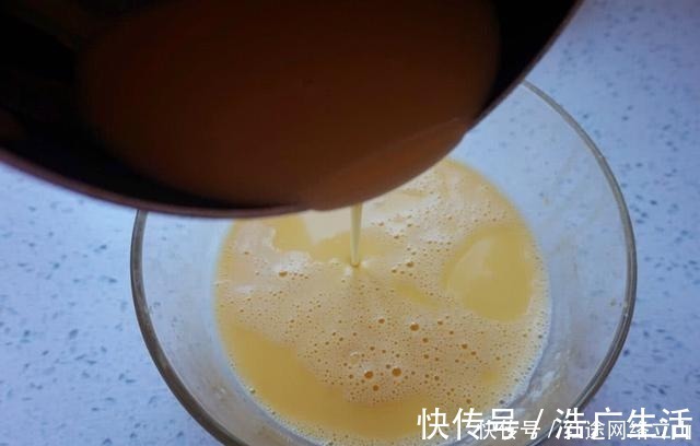 蛋羹|蒸鸡蛋羹，别只知道加温水，滴上几滴“它”，蛋羹细滑无蜂窝