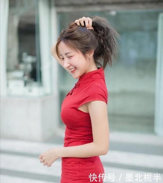 大色旗袍,收腰包臀,美丽小姐姐,秀出少女丰满气质