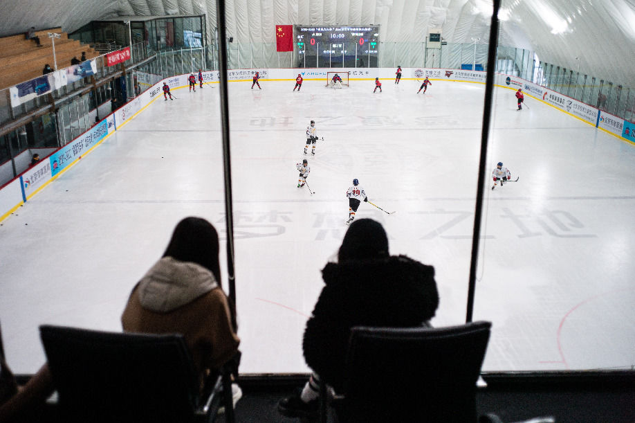 北京夢想ing隊(duì)|新華全媒+｜3600名小將！北京青少年冰球聯(lián)賽助燃冬奧熱情