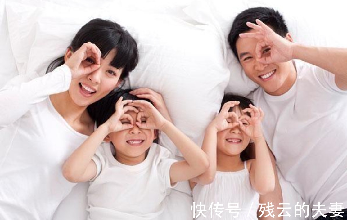 产检|产检偶遇老公,陪着50岁老女人,妻子:妈,你也有了?