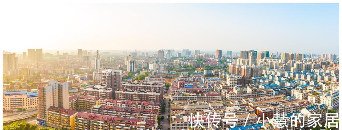 房价|房子有价无市,有楼盘从6千降到4千,业主不同意:要求退差价