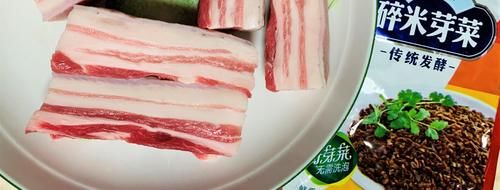 为孩子们准备的扣肉-迷你版，不油不腻，上桌后连汤都不剩，连吃三碗饭