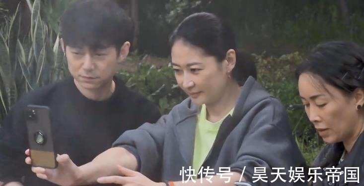 孙红雷|那英跟黄渤聊视频,促成极挑男人帮重聚,黄磊张艺兴舍不得挂电话