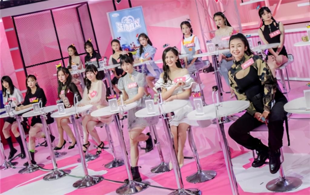  JK|和平精英“相亲大会”火了，JK女神表白一哥，呆萌却成了香饽饽？