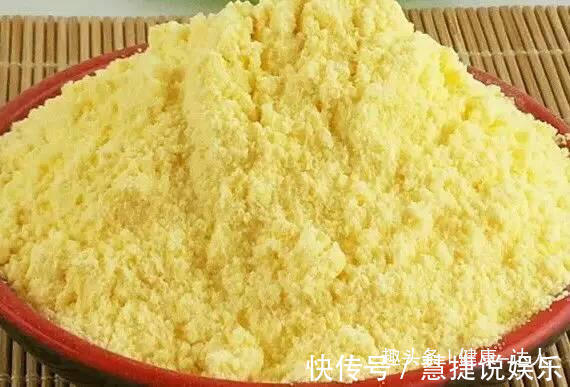 玉米面新吃法,不用烤箱不用黄油,加3个鸡蛋,做多少吃多少