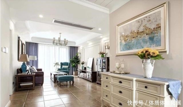 正对客|入户见厅的户型,玄关就该这样设计,不占地方又显得整齐,挺实用!
