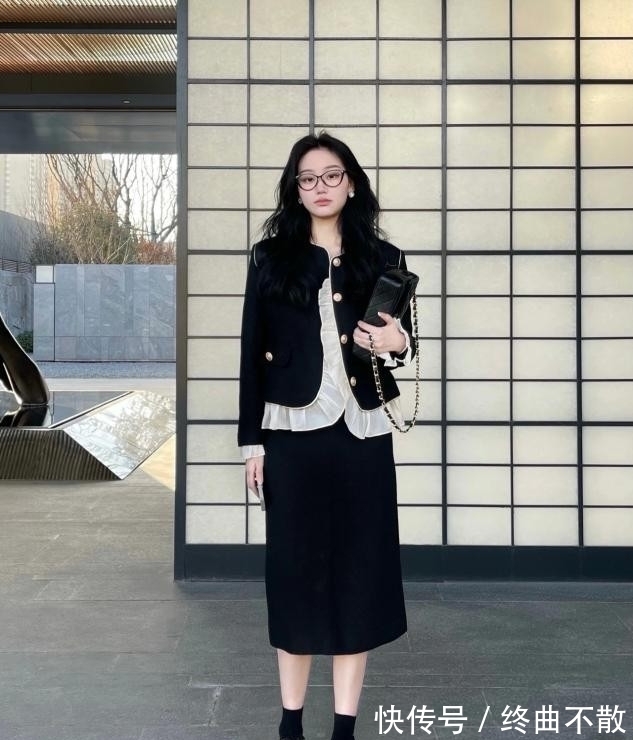 春天 这才是女人该有的样子,有“温柔感”的春日穿搭,优雅又有女人味