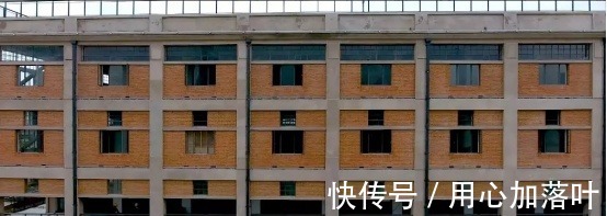 板柱|新生!百年时光“编织”的毛麻仓库,成为沪上新的时尚潮流集聚地……!