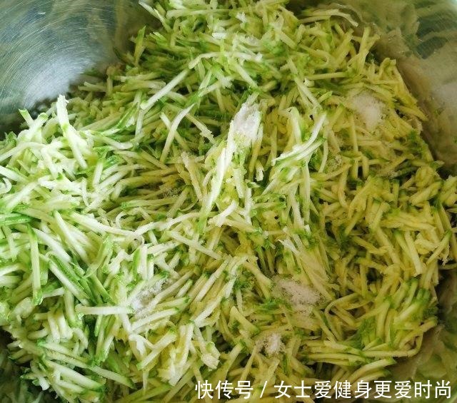 饺子|西葫素饺子,好吃不过饺子