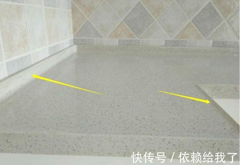 墙面|橱柜台面万万要装这个东西,好多人嫌丑没装,住进去就知有多实用