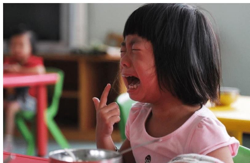 让孩子|孩子爱哭并不一点是“玻璃心”，可能是父母没有做好，家长需注意了！