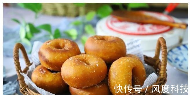 面包这做法火了，不用烤箱，不加一滴水，柔软香甜超好吃