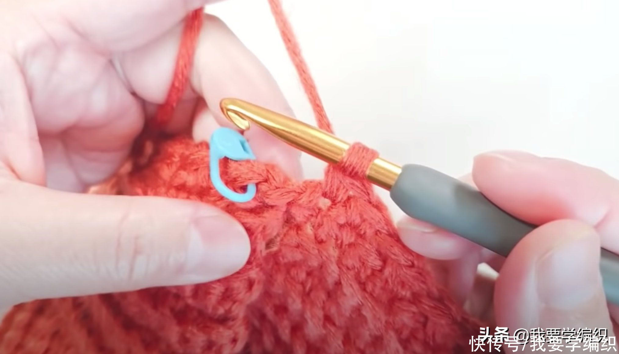 冬天来一款这样的暖帽,护耳辫子帽编织教程,重返你的少女时代