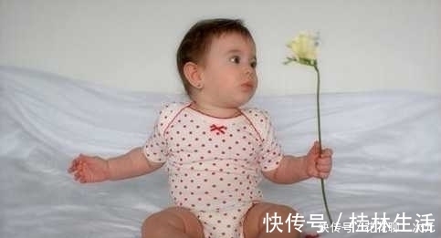 宝宝|搞笑宝宝系列:都不要打扰我,让我先眯一会,这样子太逗了