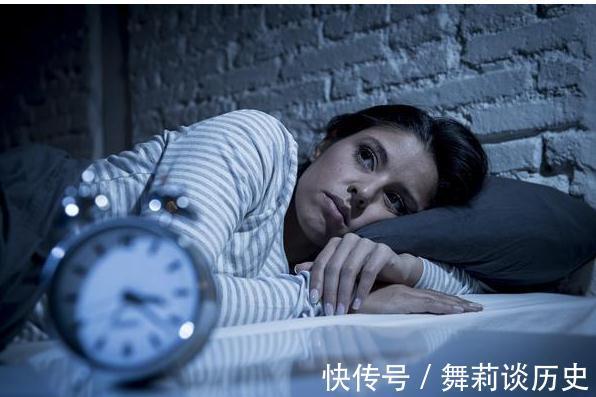 好吃|人到中年不管有钱没钱,多吃4种解馋零食,营养好吃又健康