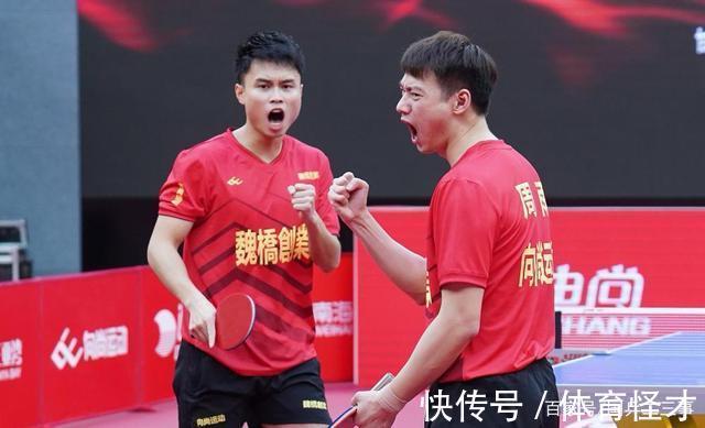 闫安|国乒男单3剑客齐聚!全国冠军已宣布退役,两大名将干杯,王皓点评