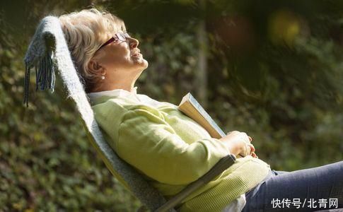 老年人|三个补钙小妙招，教你强肾预防关节炎