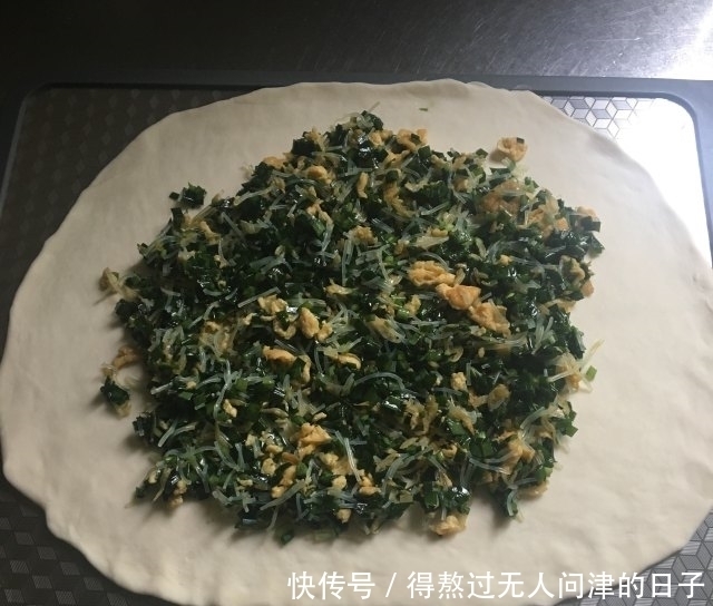 韭菜鸡蛋饼，味道鲜美，美味早餐