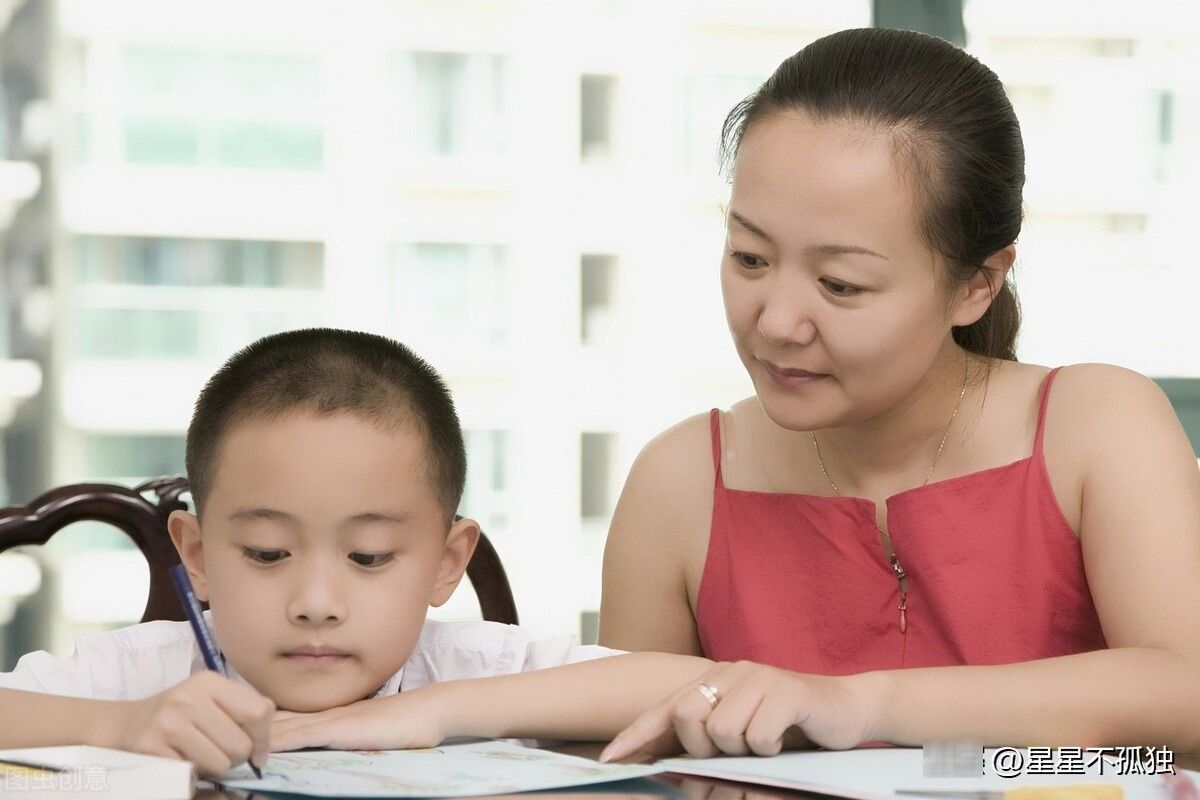 学习|孩子写作业磨叽，家长总是帮倒忙！辅导作业正确姿势来了