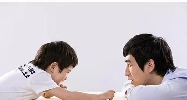 刘女士|白岩松:情商比智商更为重要,常对孩子说这4句话,娃情商不会低