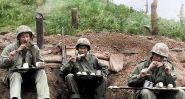 令人|志愿军缴获美军鸡蛋粉,为何一脚踢翻,知道原因后令人哭笑不得