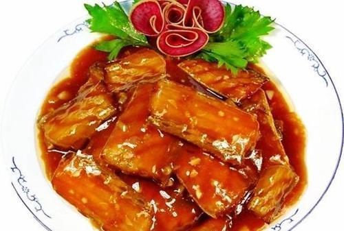 大厨教你红烧带鱼正确做法,不挂糊,不油炸,鱼肉鲜嫩入味还不腥