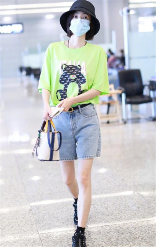 “阔腿裤”大势已去！现开始流行“乘风破浪的裤子”，遮肉又显瘦