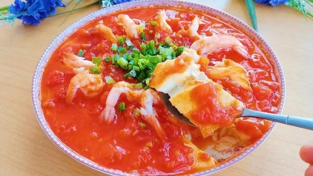 老少|虾仁豆腐蒸鸡蛋，再配上西红柿酱，好吃又营养，老少都爱的下饭菜