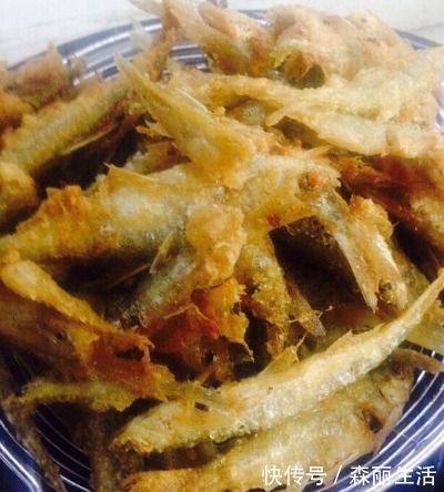 面粉|炸鱼时,用淀粉好还是用面粉好教你3个小技巧,酥香入味不腥