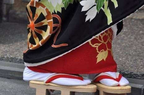 日本|竹杖芒鞋轻胜马!中国古人发明的这种凉鞋,如今却成为了日本国粹!